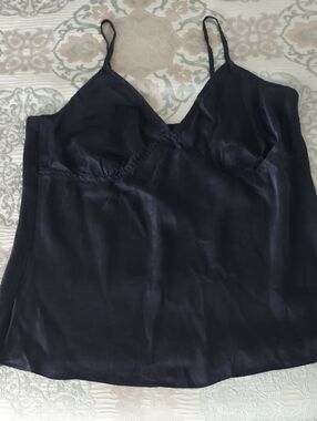Daisy Fuentes Black 100% Silk V-Neck Cami
